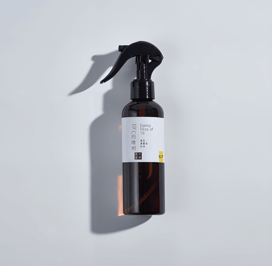 57_ 19°C的晴朗|Balmy Bliss of 19 空間織品香氛精油噴霧 - 果然萌膜