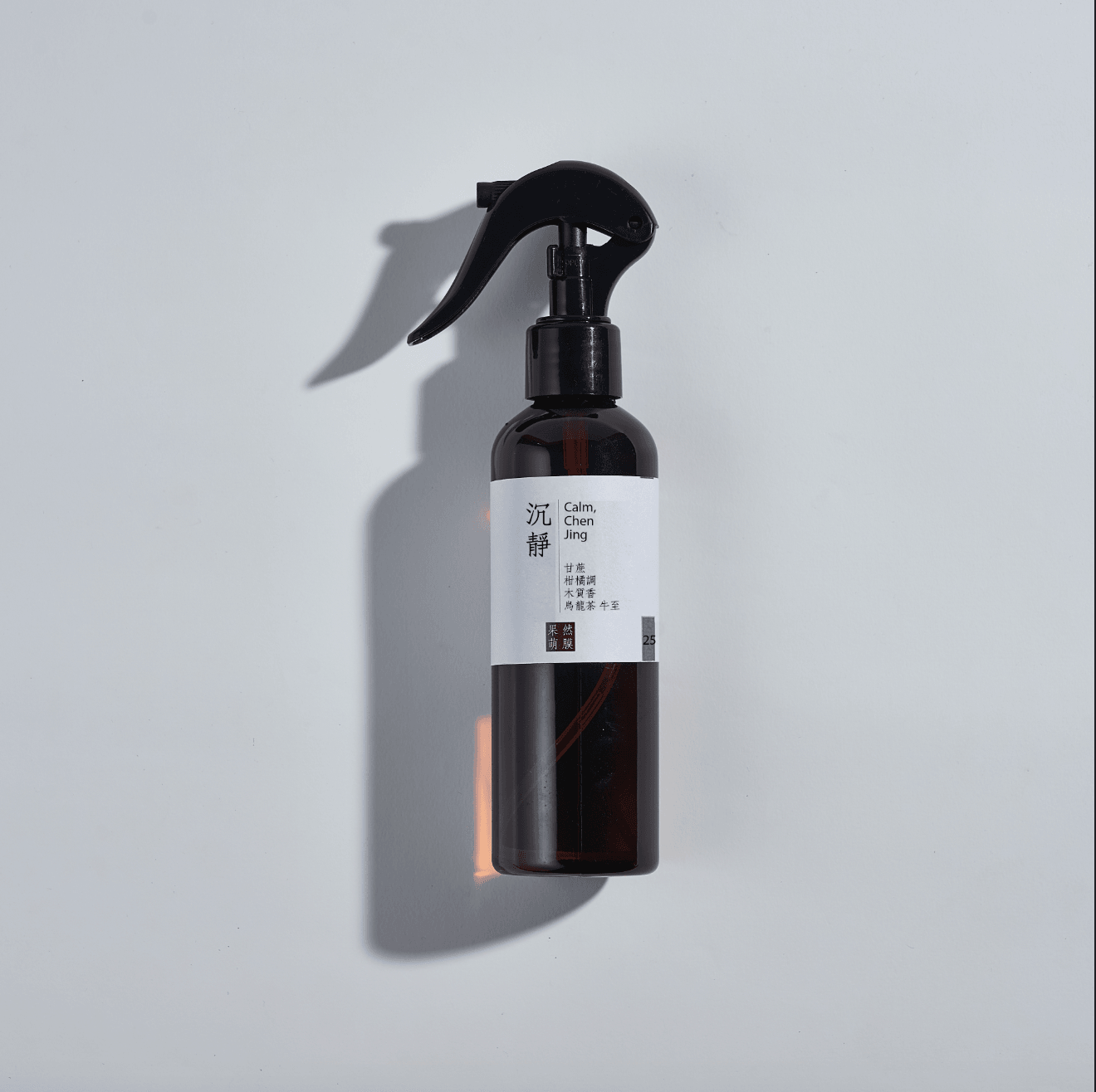 25_沉靜|Calm, Chen Jing 手作織品室內空間精油噴霧 - 果然萌膜
